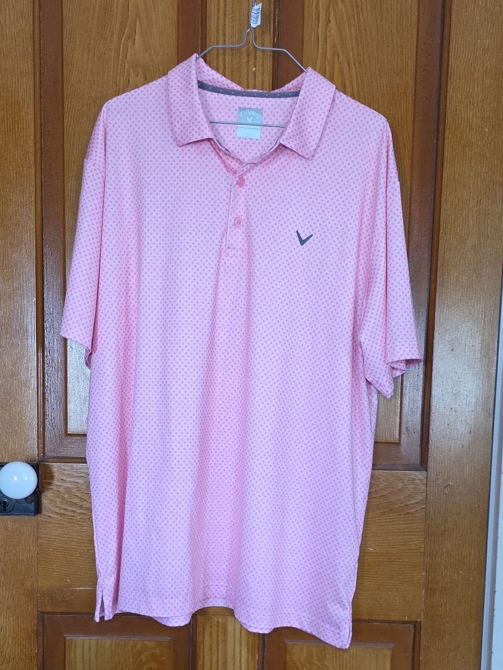 Callaway Men's Light Pink Performance Polo with Subtle Dot Pattern